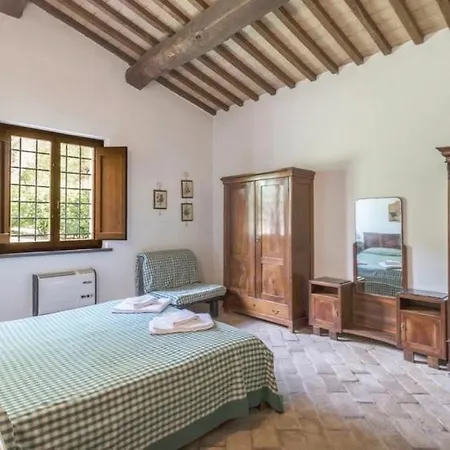 Cai'gatti, Con Piscina E Campo Da Tennis